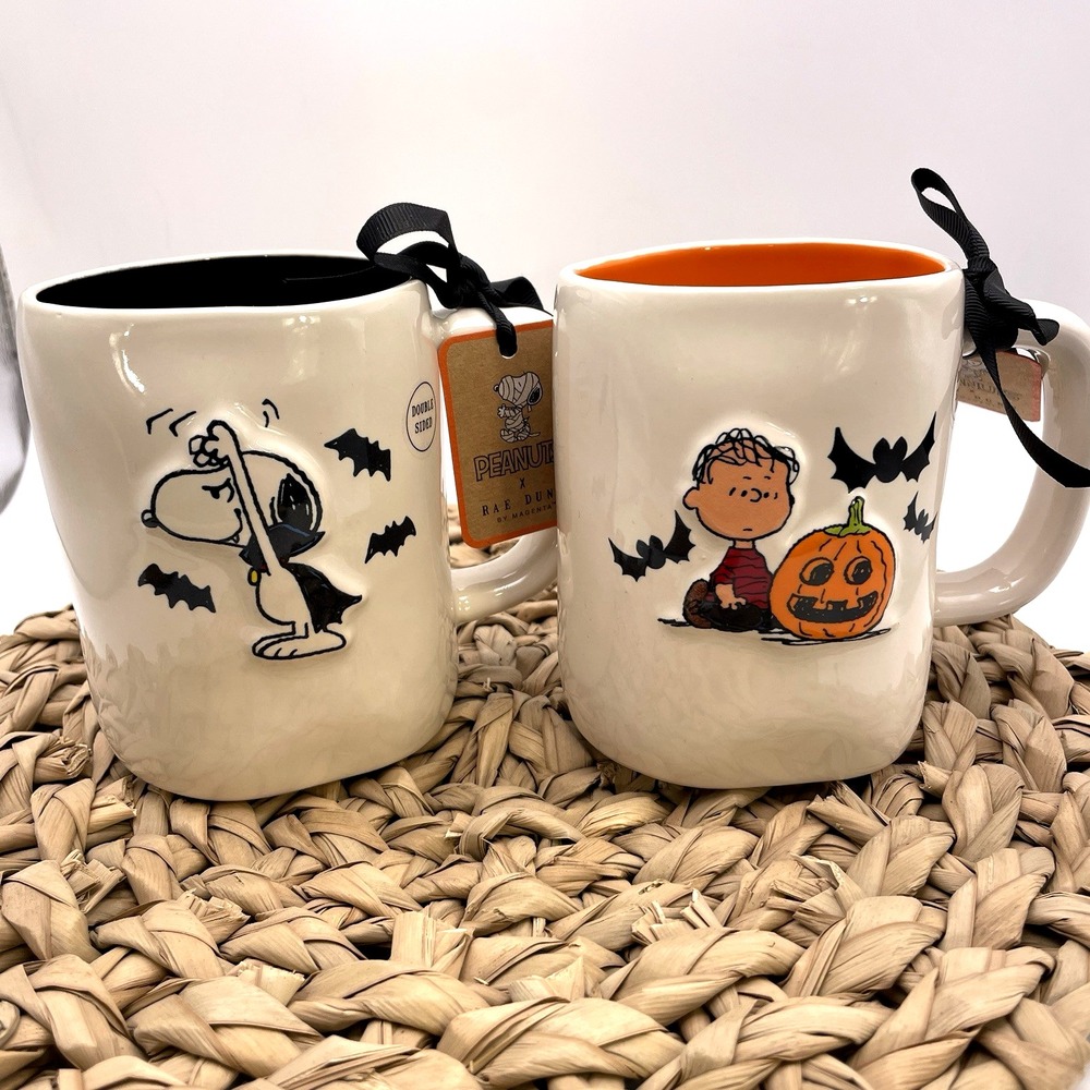 (2) Rae Dunn Peanuts "SPOOKY" Linus & "BEWARE" Snoopy Vampire‎ 3D Halloween Mug